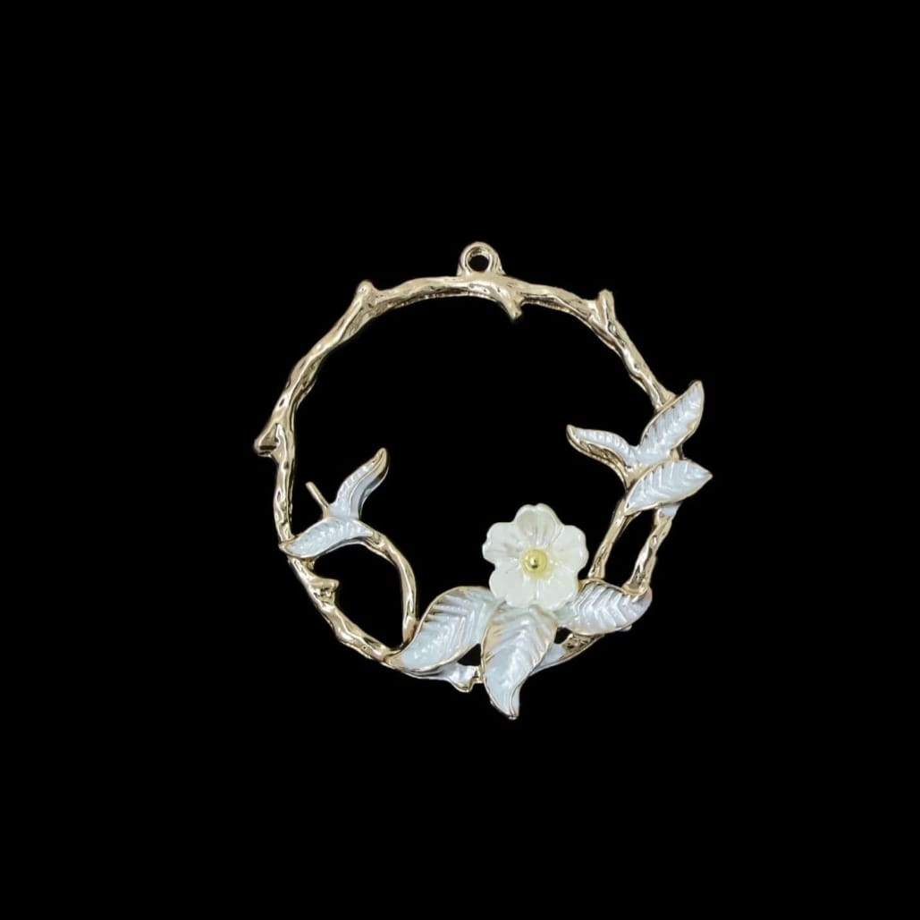 Round Flower Metal Pendent