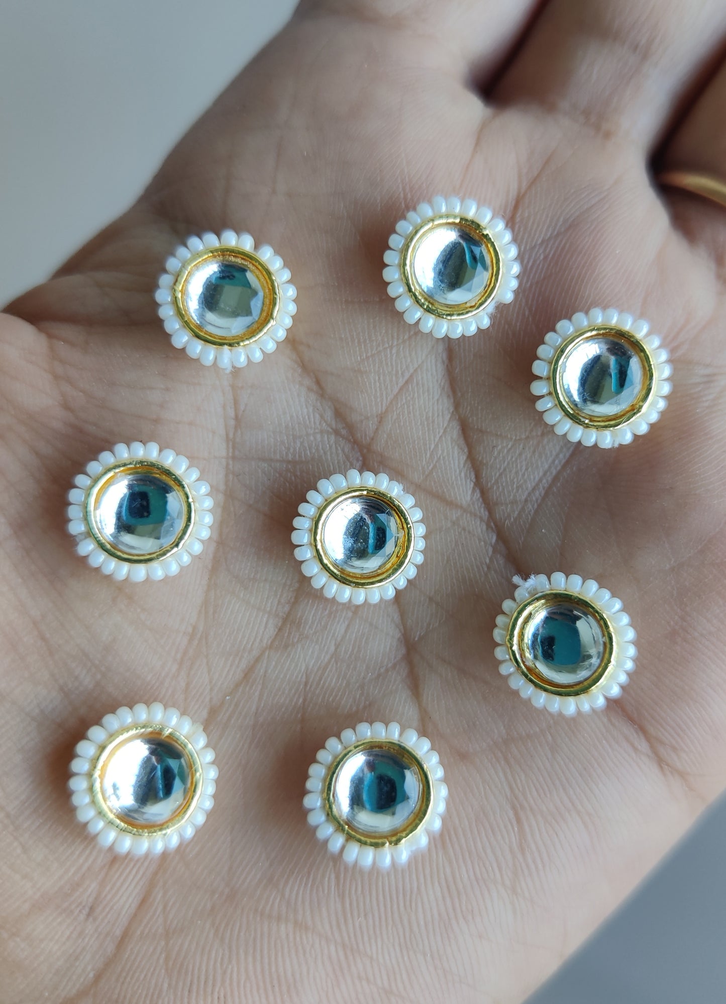 Stone pearl round charms