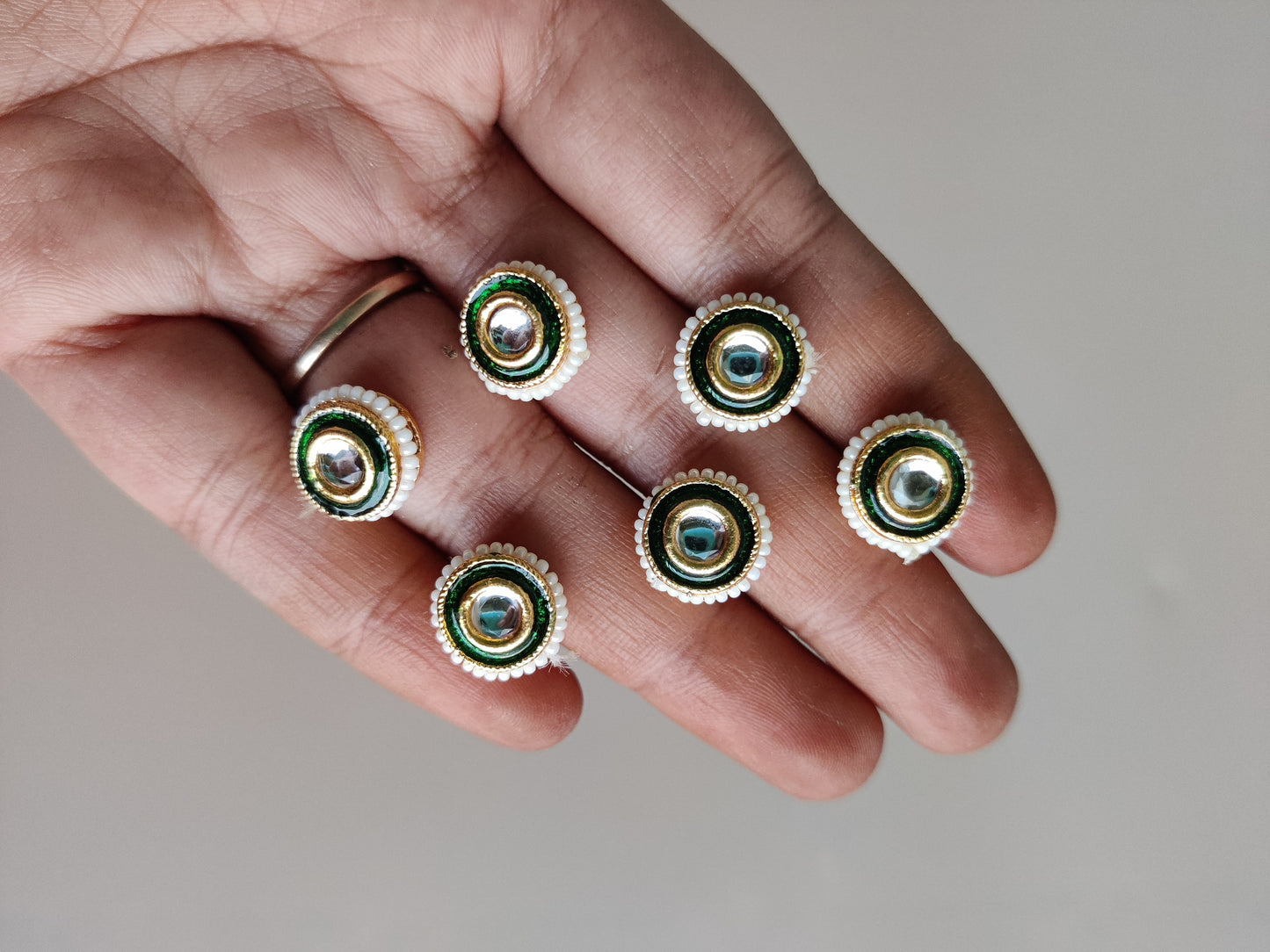 Stone pearl round charms - B