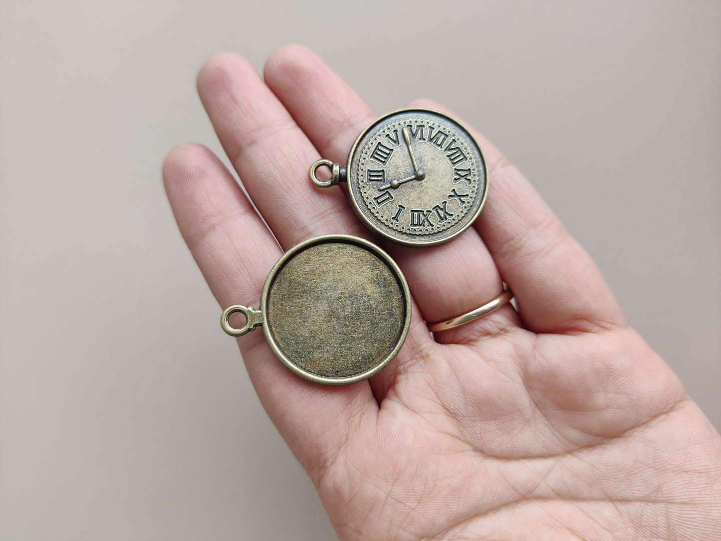 Vintage / Antique Bezel pendant- Q