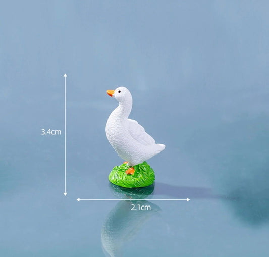 Standing duck / swan