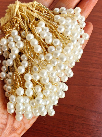 3 moti cream Latkan /lumba tessels