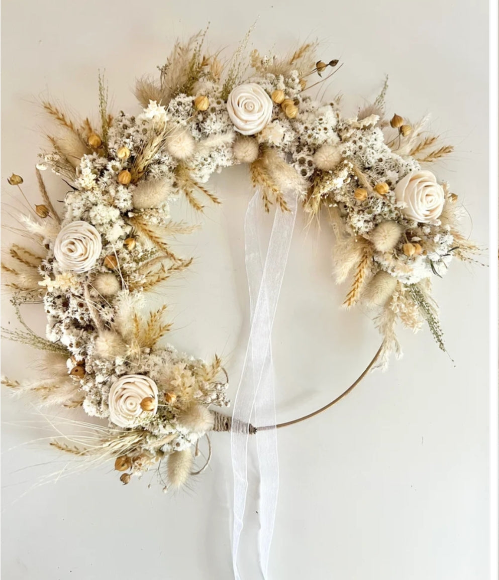 Decorated hoop - Golden & cream