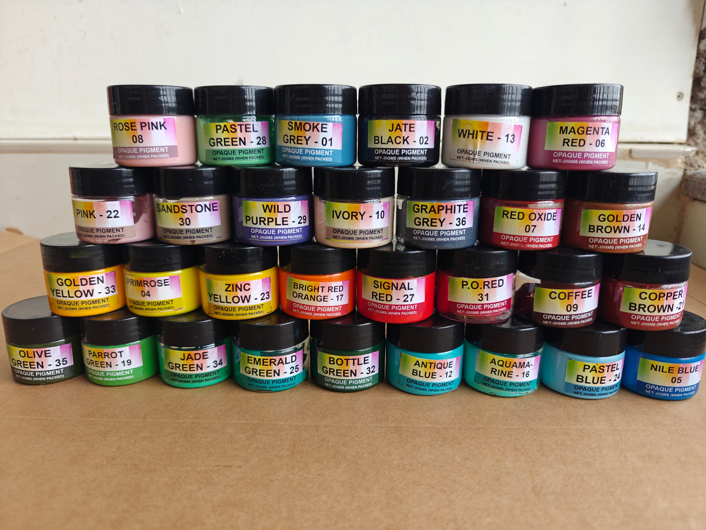 Set of 30 Opaque pigment colour