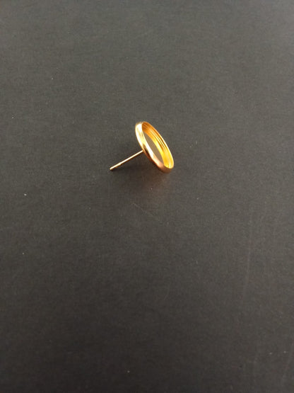 Golden Earring Base Stud