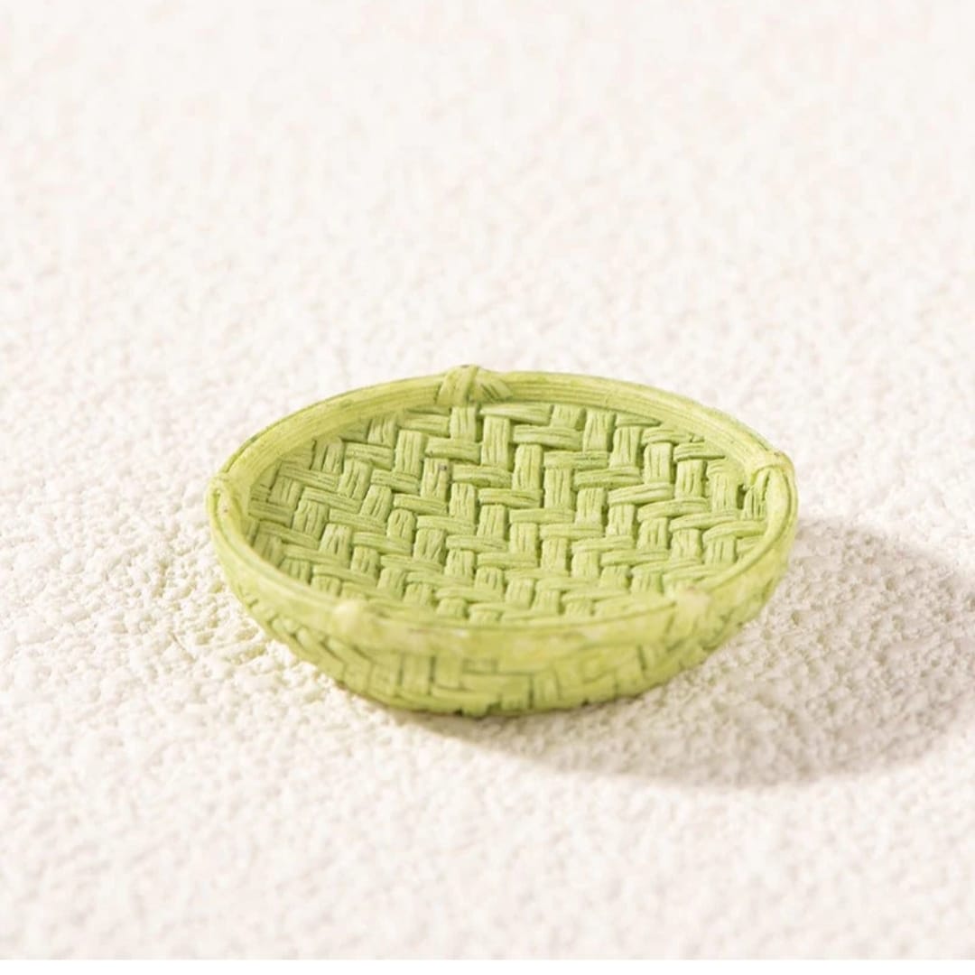 Green Dustpan
