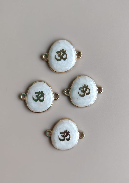 Ceramic charms om 2
