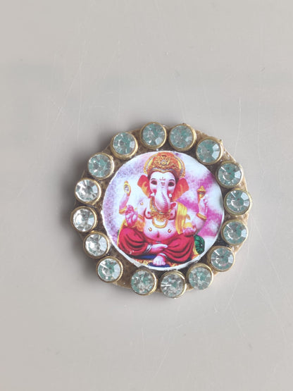 Ganesh Laxmi / Door handing