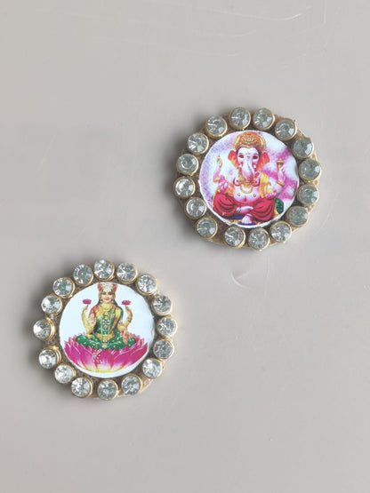 Ganesh Laxmi / Door handing