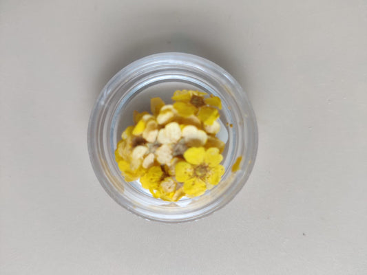 Tiny flower for jewellery - yellow
