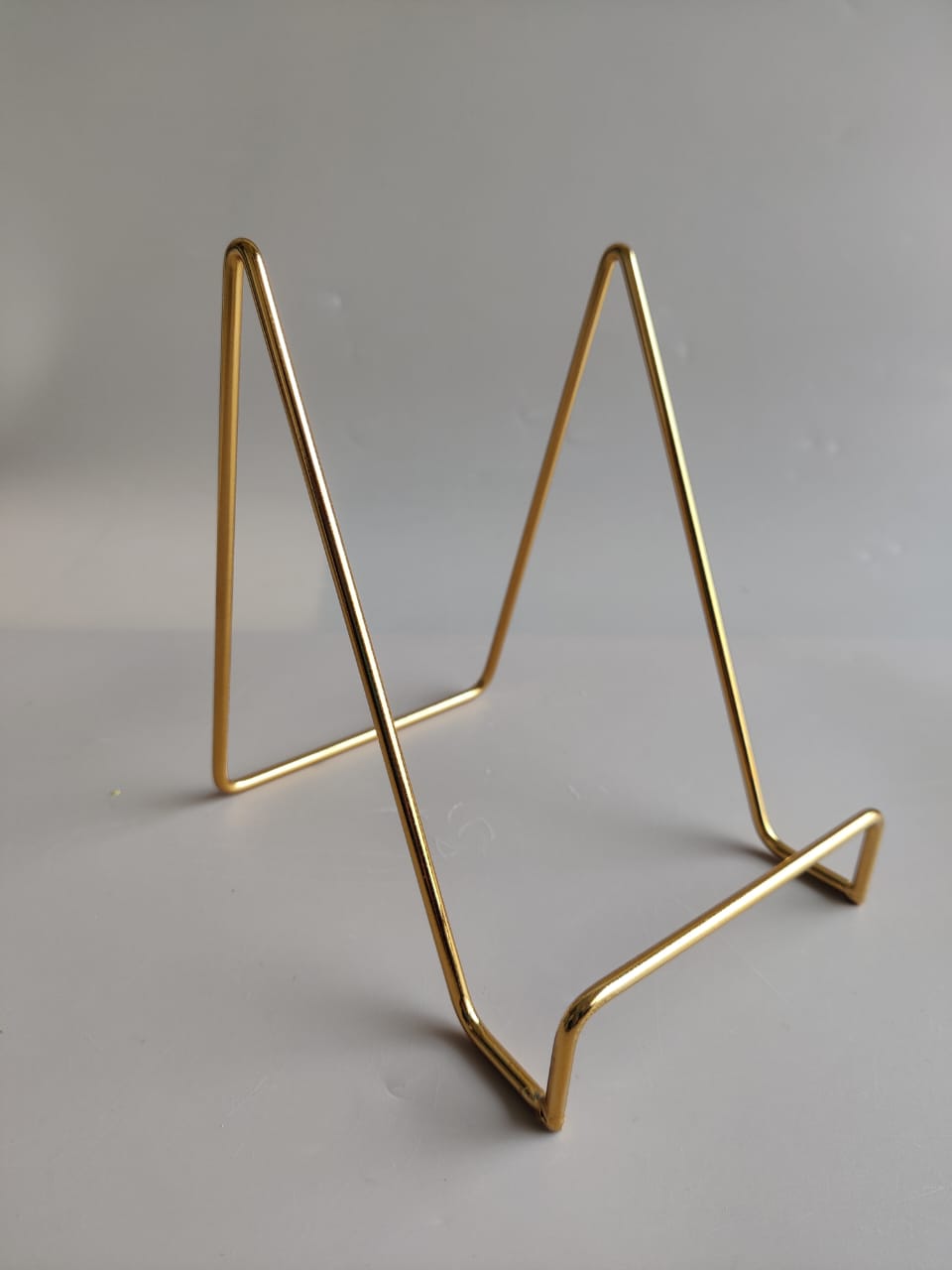 Non foldable Metal Stand - designer