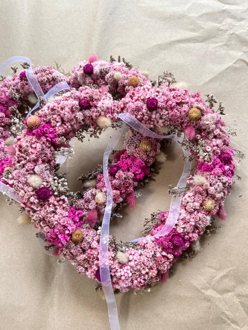Flower Wreath / Flower hoop - Pink Full-Heart