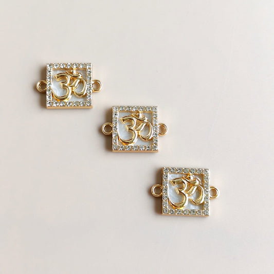 Om  Rakhi  charm
