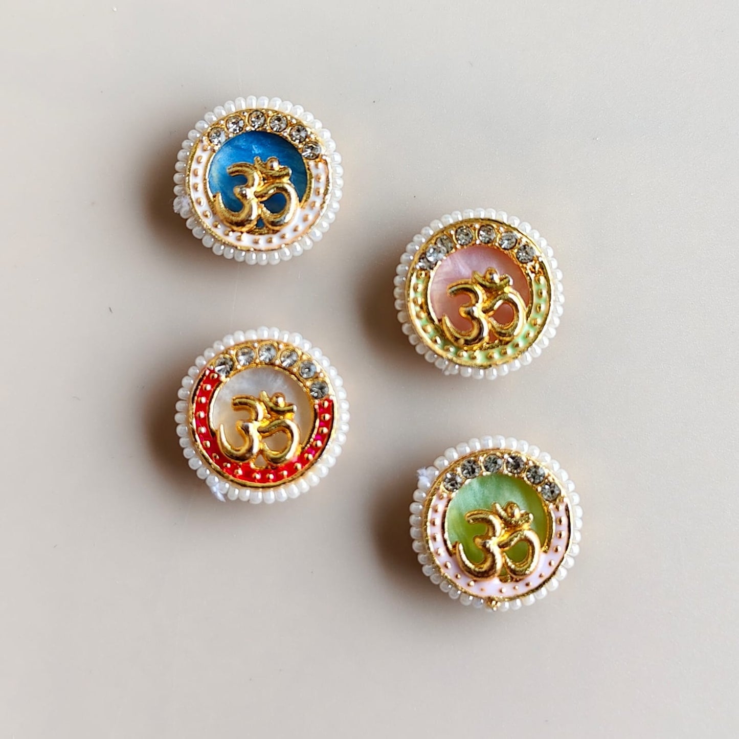Om Kundan Charms