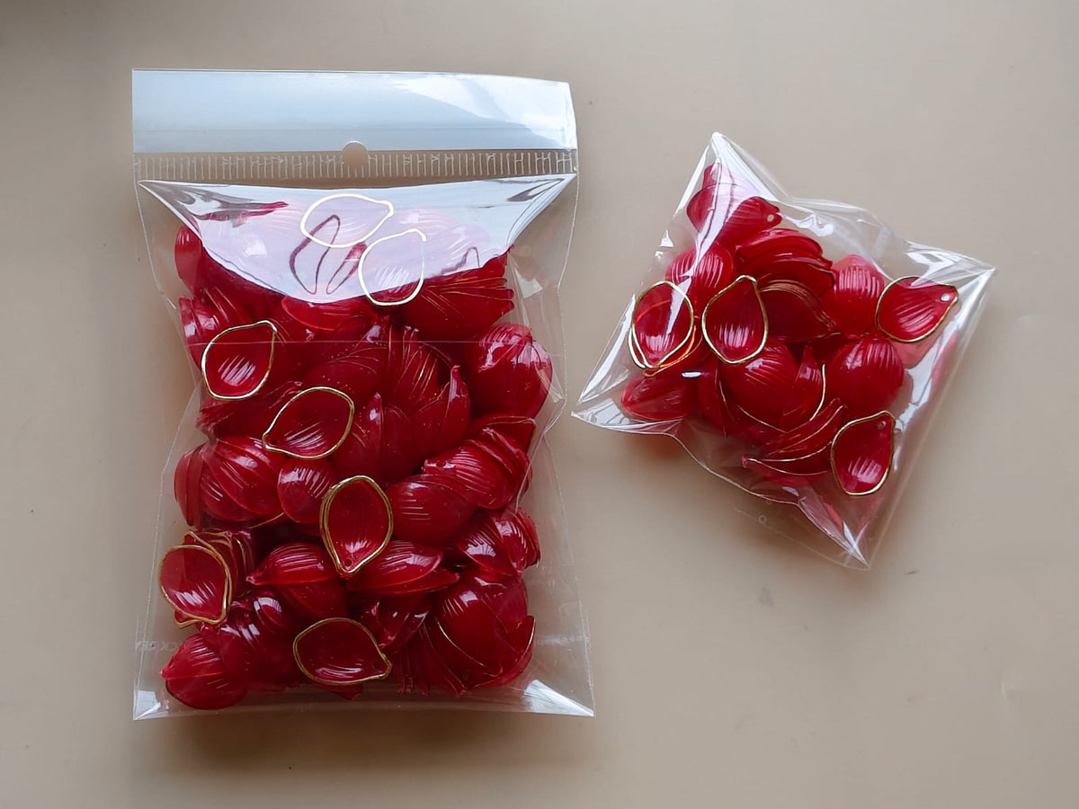 Acrylic flower petals/ Plastic Petals