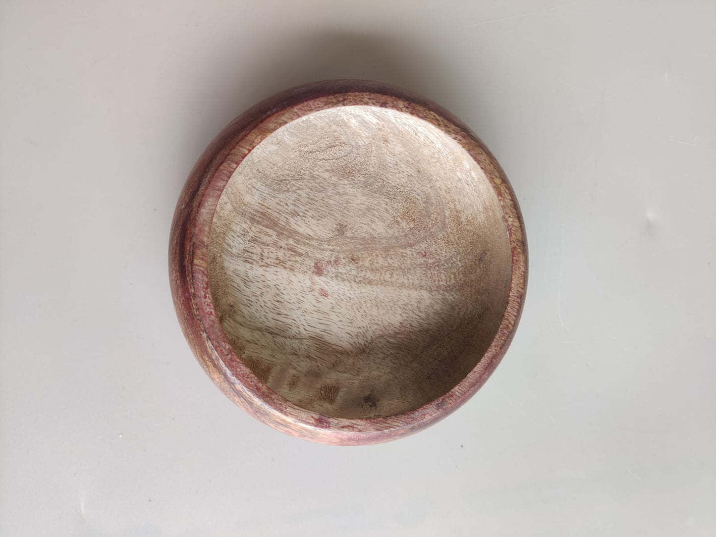 Round curved bowl