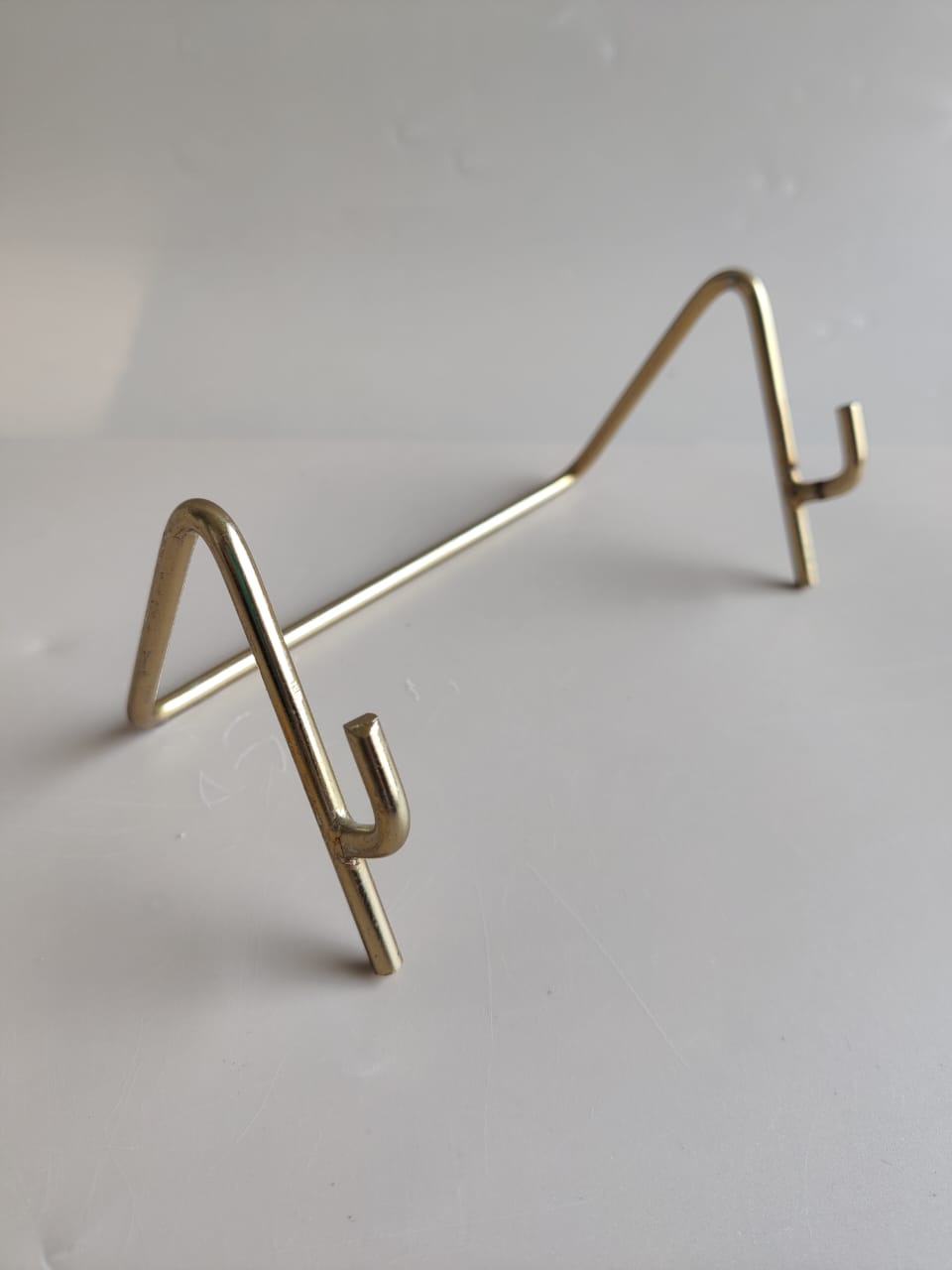 Non foldable Metal Stand