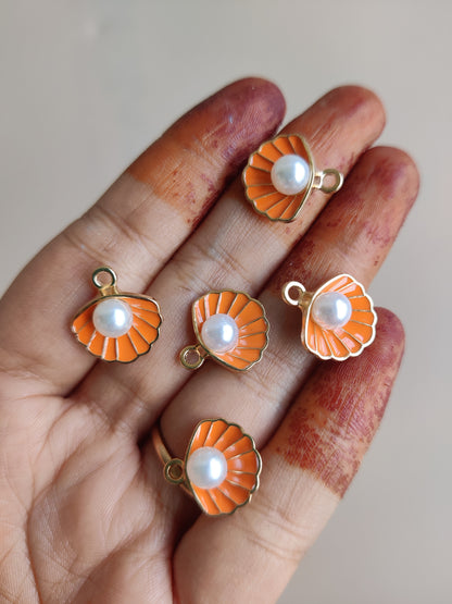 Sea shell bezel
