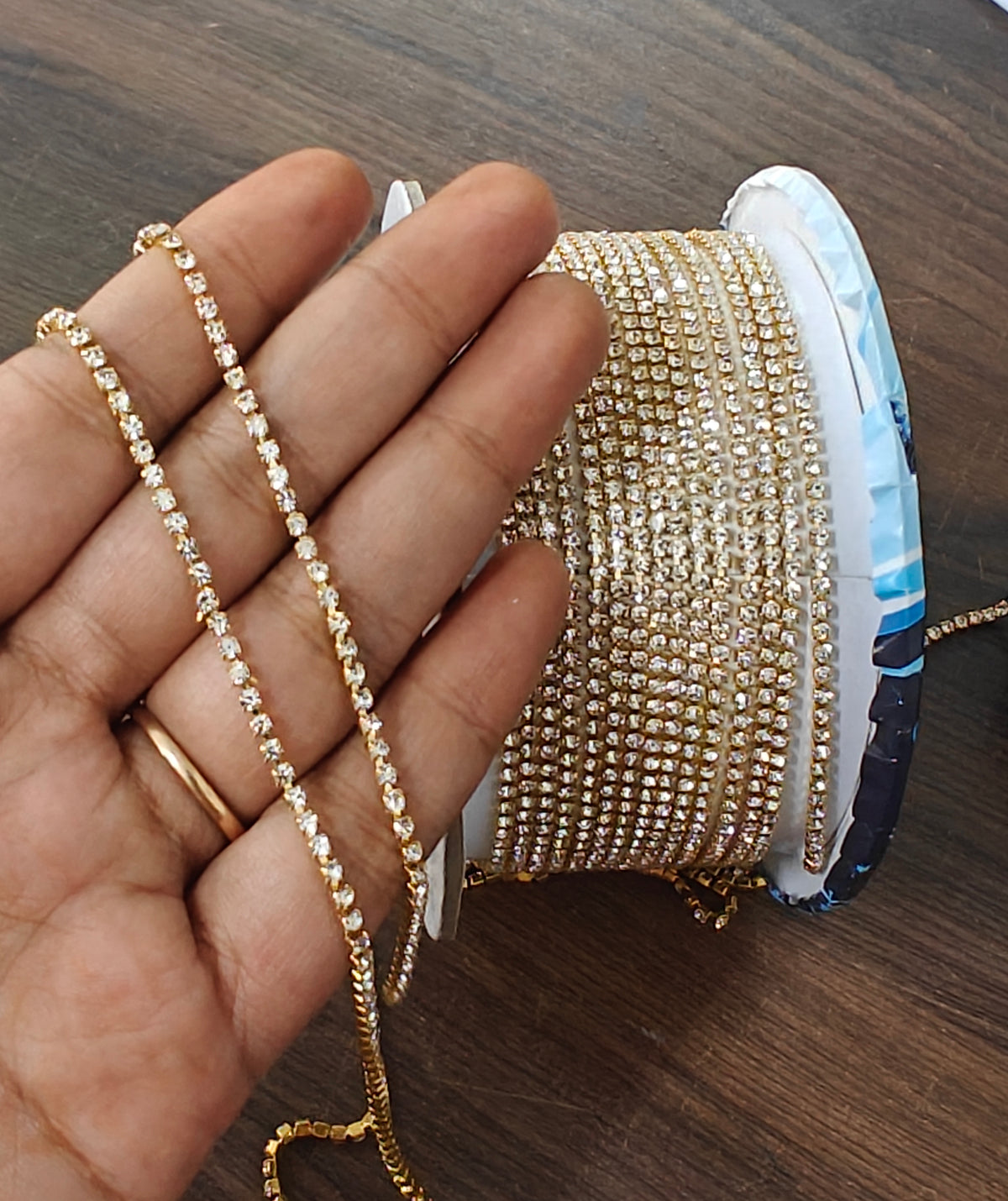 Stone chain / Rhinestone