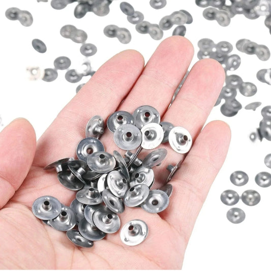 Metal sustainer for thread wick