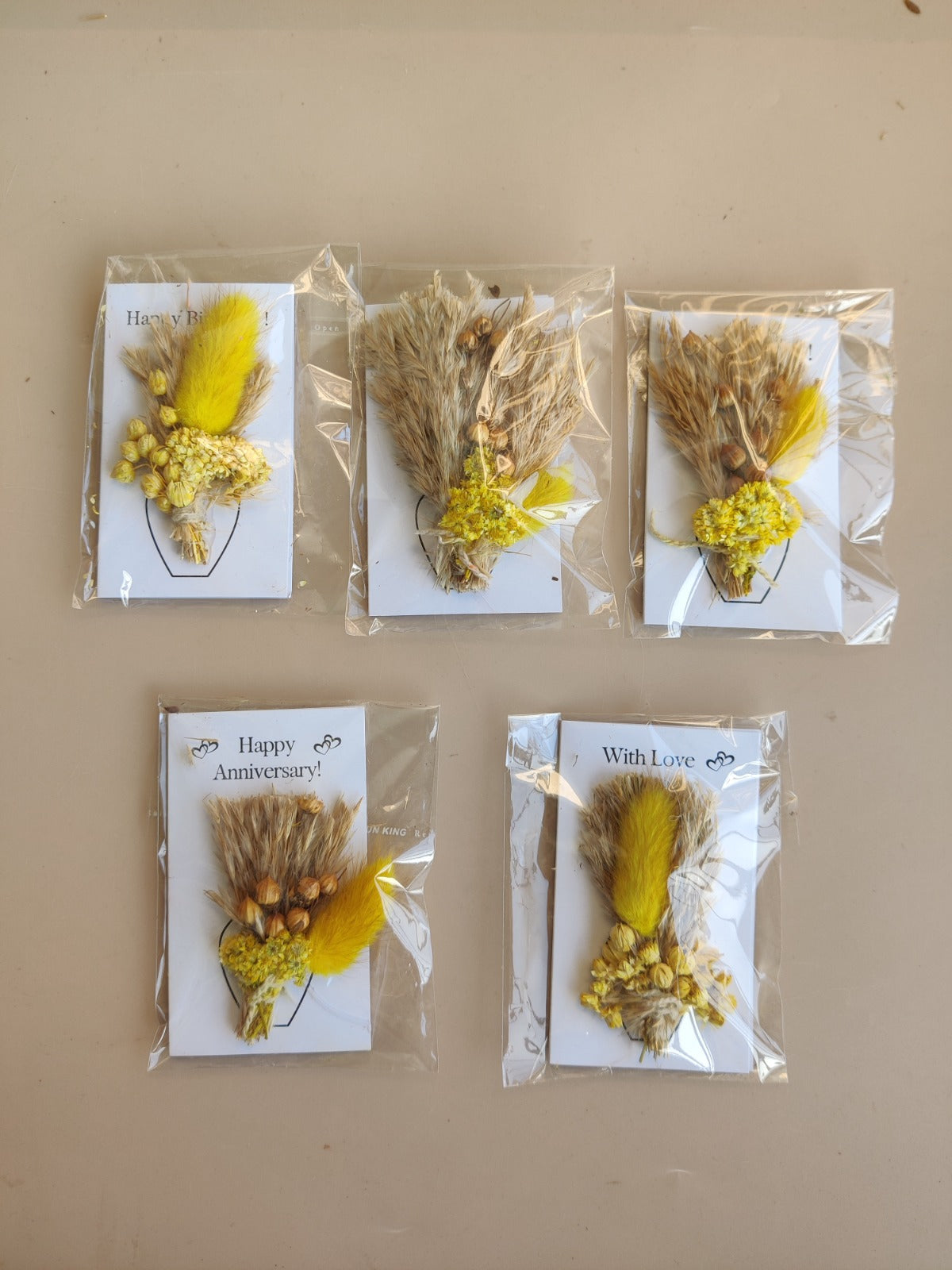 Flower bunch, gift card, flower bouquet - Yellow