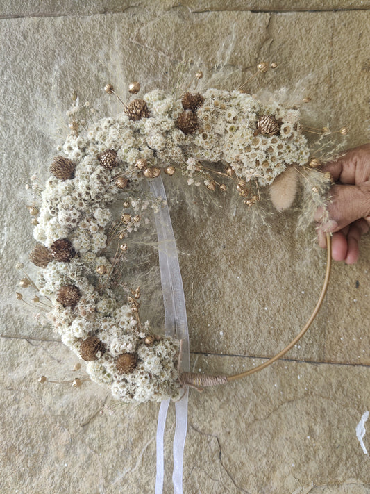 Decorated hoop - beige & golden