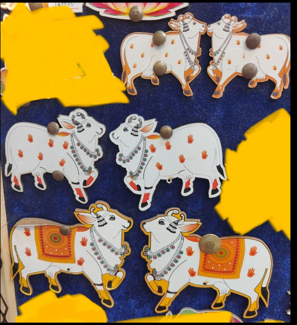 Cow cutout - Pair