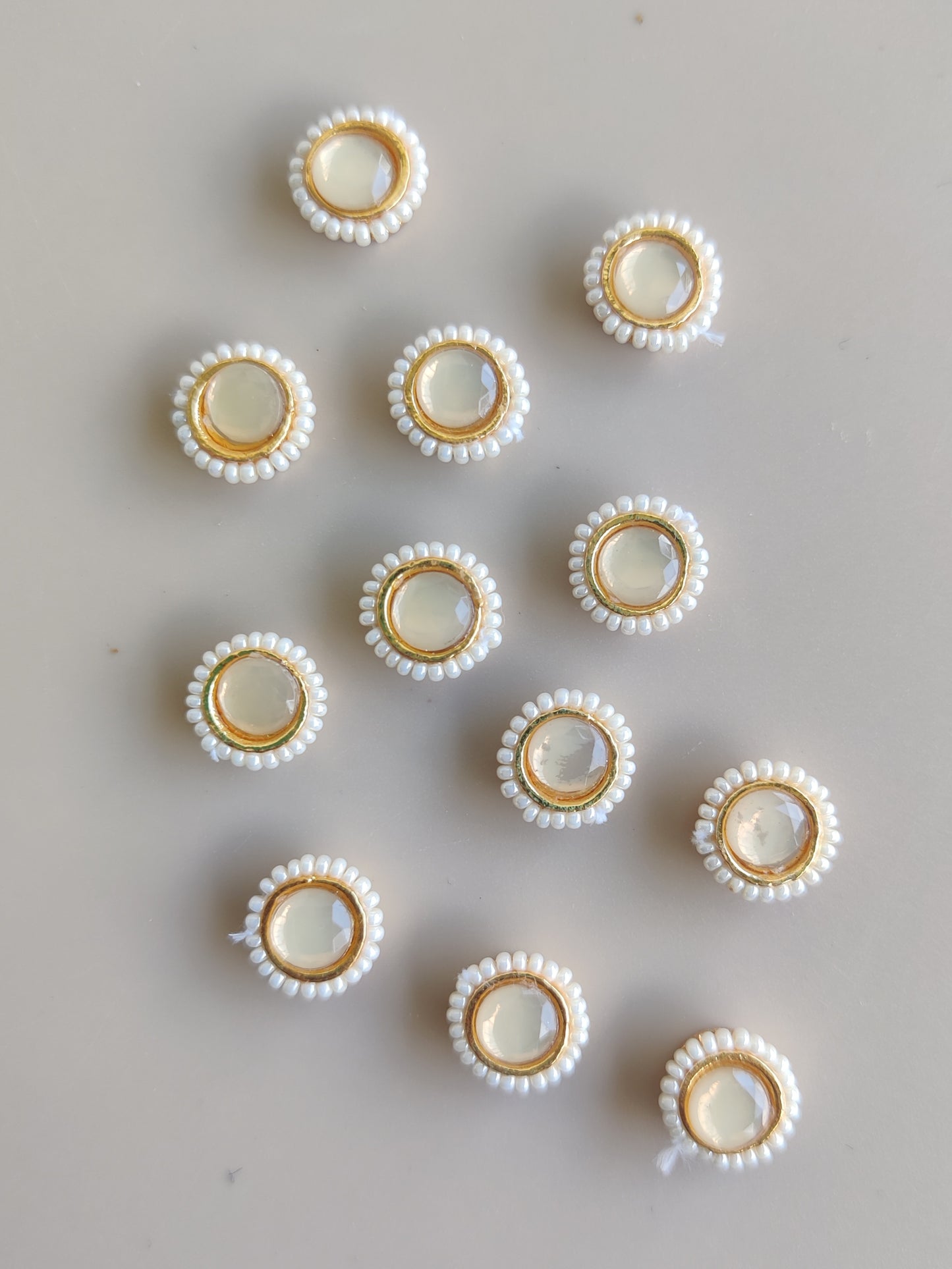 Stone pearl round charms