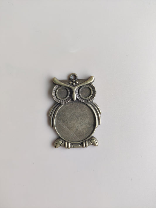 Vintage / Antique Bezel pendant- S