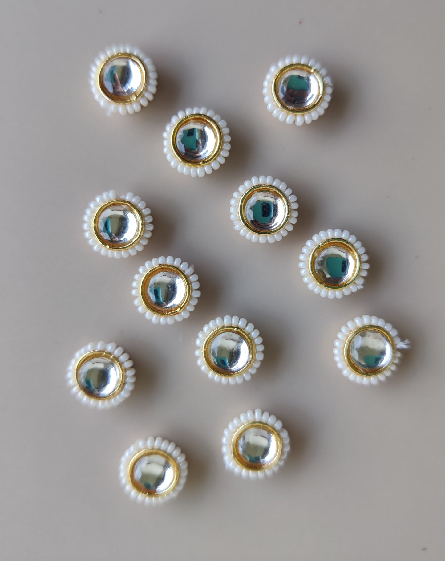 Stone pearl round charms