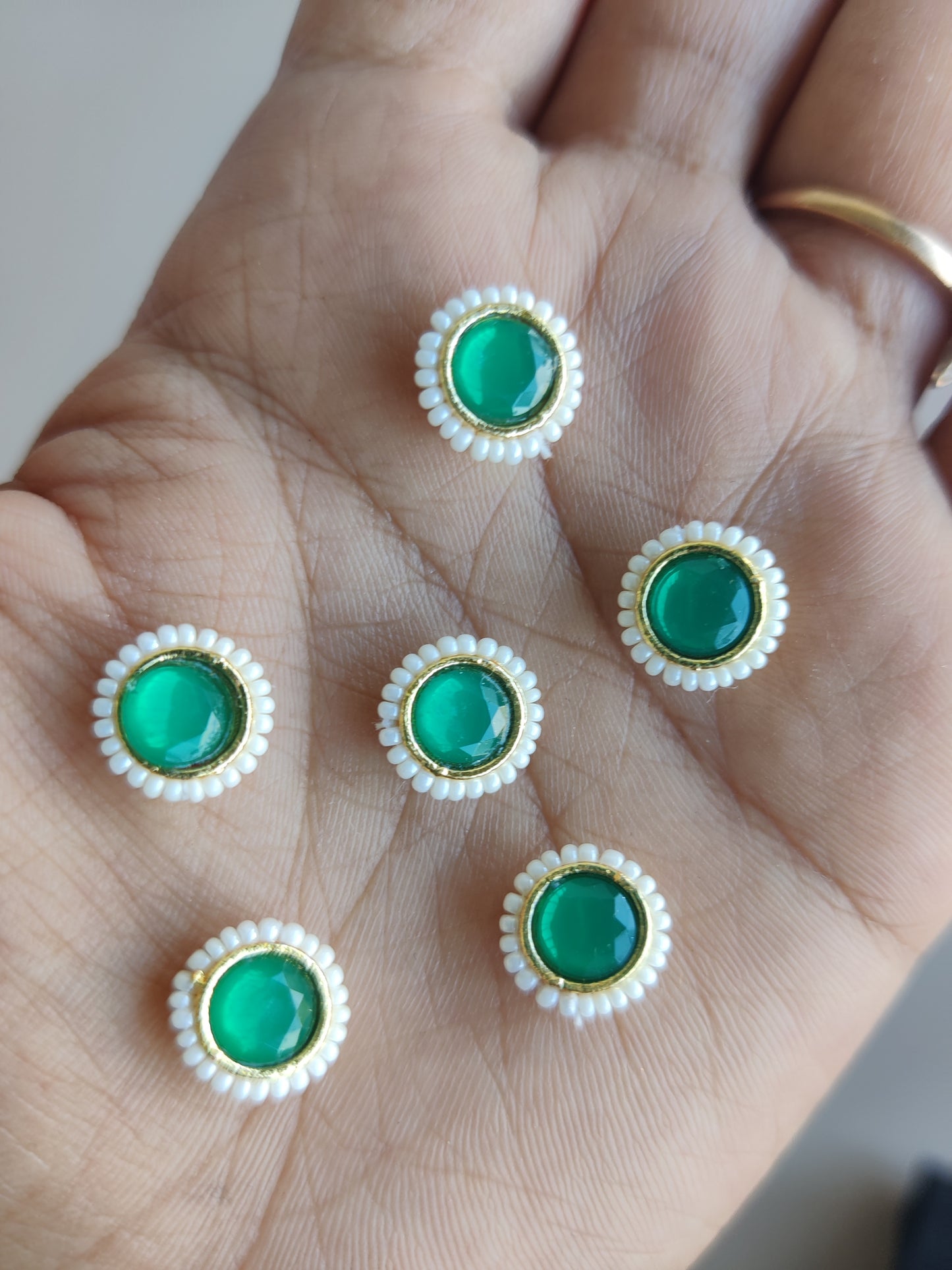 Stone pearl round charms