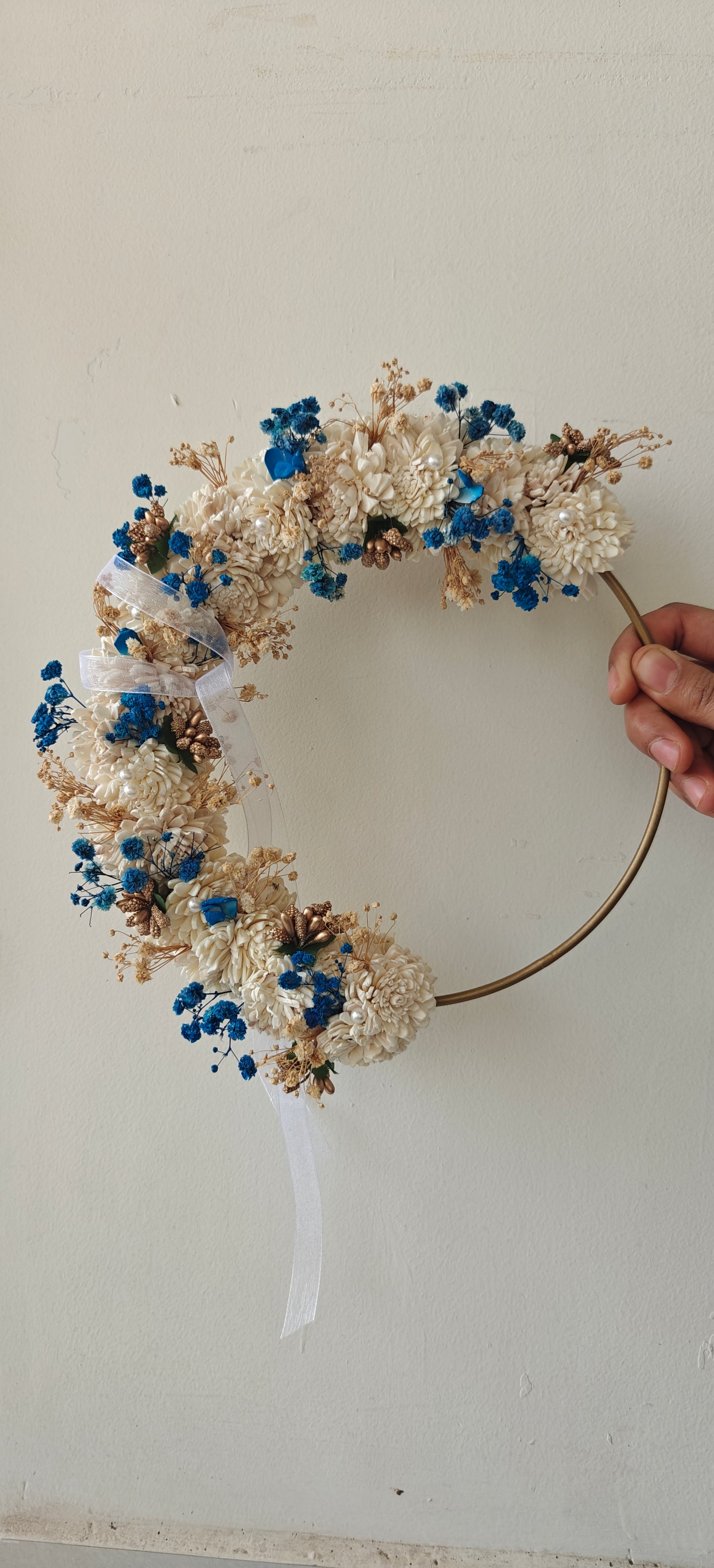 Flower hoop - white & blue