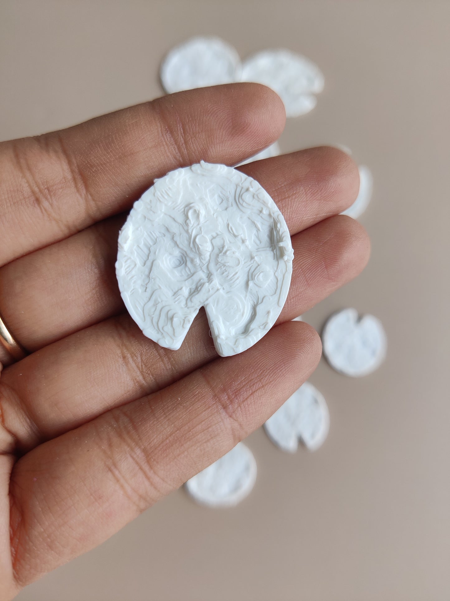 Lotus pond leaf miniature